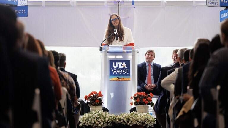 UT Arlington president stepping down to return to teaching