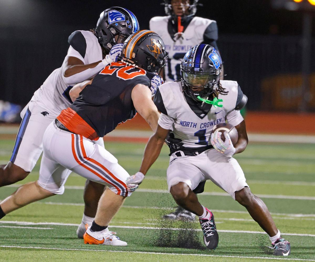 North Crowley running back Cornelius Warren (1) cuts to the outside during a UIL 6A Conference football game at Wilkerson-Sanders Memorial Stadium in Rockwall Texas, Thursday, Sept. 19, 2024.