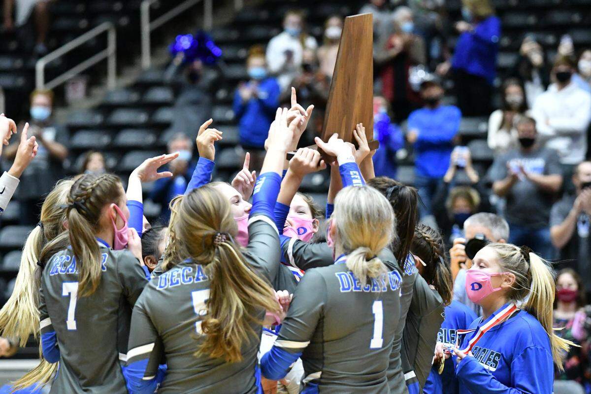 Decatur swept Wimberley in the Class 4A state final in Garland on Saturday Nov. 21, 2020 (Cameron Been/Friday Night Glory)