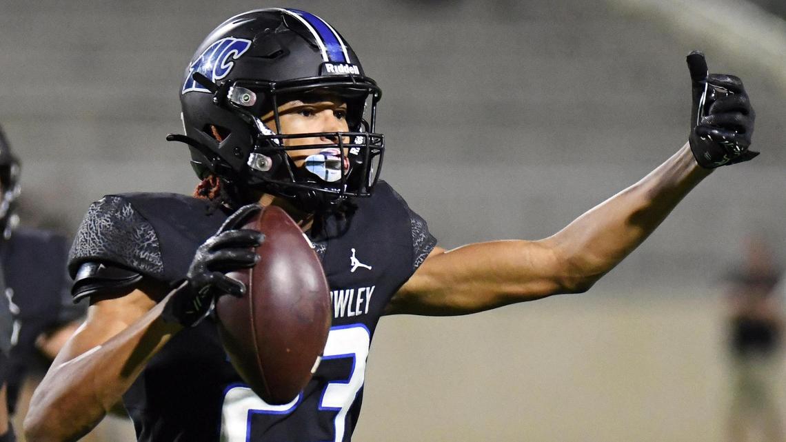 North Crowley and the Panthers beat Euless Trinity to move to 5-0. Special/Bob Haynes