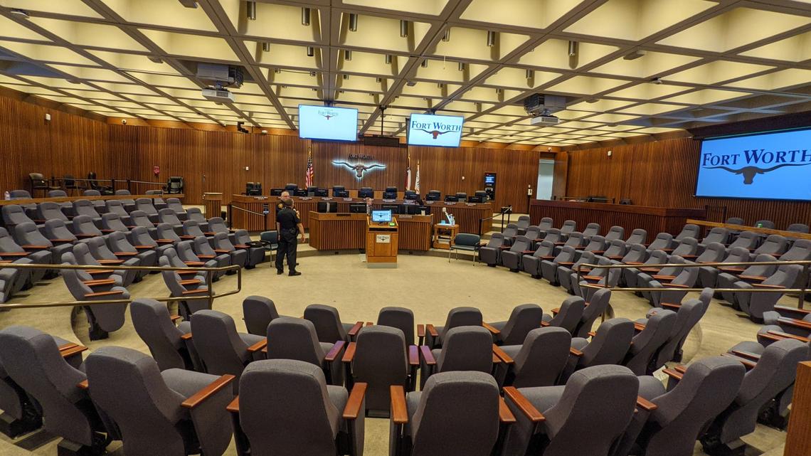 A developer seeks a zoning change to build townhomes on the Fort Worth and Saginaw border. 