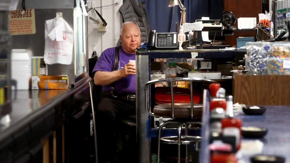 Mike Smith, operator of Fort Worth’s Paris Coffee Shop for 55 years, has died