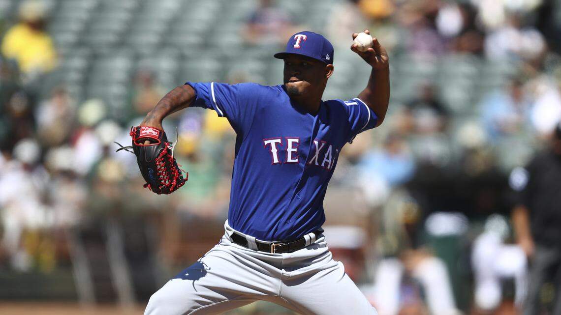 Yohander Mendez’s elbow forced him out of Sunday’s spring game and could force the Rangers to be creative with their Opening Day roster.