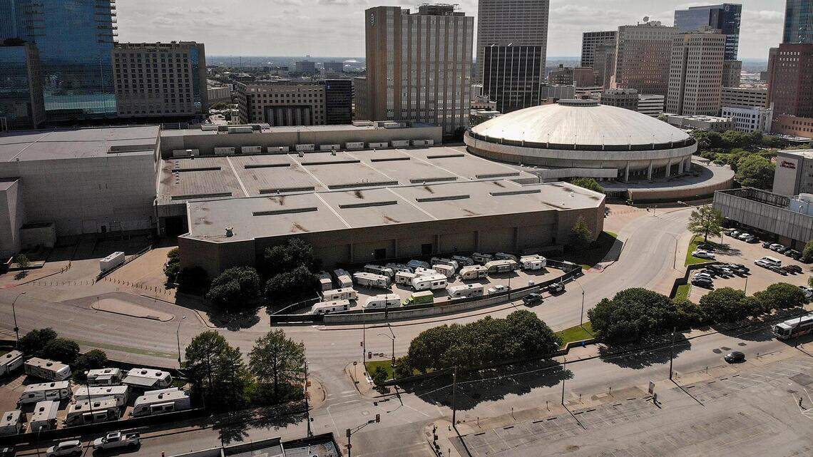 Homeless sick with coronavirus housed in RVs outside Fort Worth Convention Center