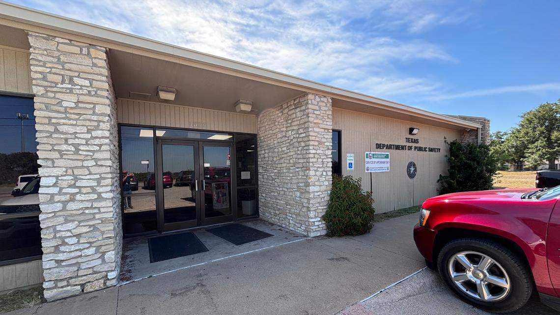 No tables, tents or political operatives were observed outside the Weatherford DPS Driver License office on Monday, Aug. 19, 2024. Fox News’ Maria Bartiromo said in a post on X the day before that her “friends’ wife” saw immigrants registering to vote at this location and two others in Fort Worth, but did not specify any dates.