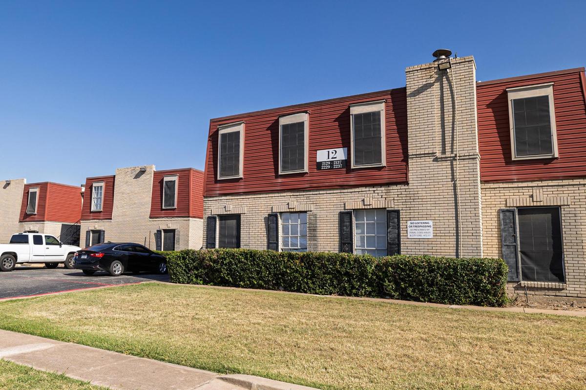 The Spring Glen Apartments on Saint Juliet Street in Fort Worth. Public Housing Authority and developers want to tear down and rebuild two affordable housing developments including the Springs Apartments.