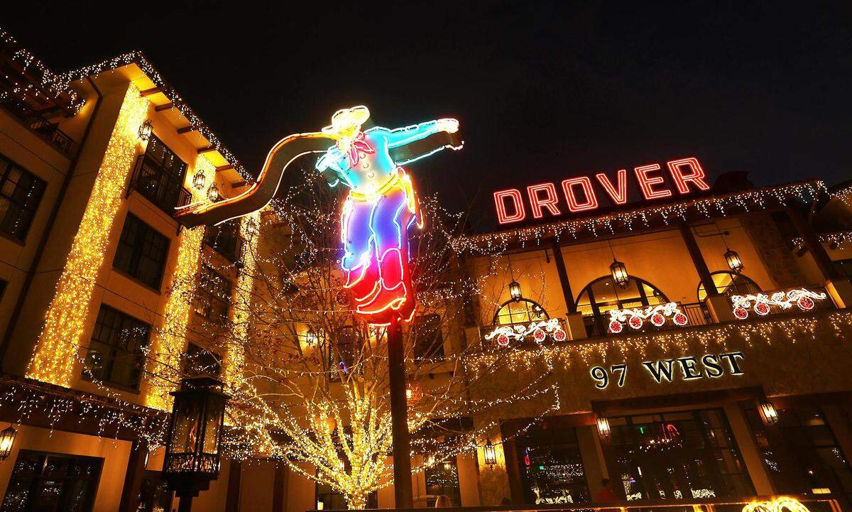 The opening of the Hotel Drover, at 200 Mule Alley, and new attractions in the Stockyards made north Fort Worth a regional tourist and shopping attraction.