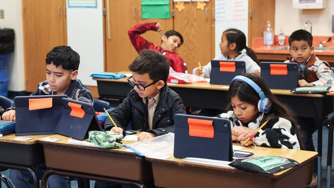 These Fort Worth schools outpace peers in reading, math. What’s the secret sauce?