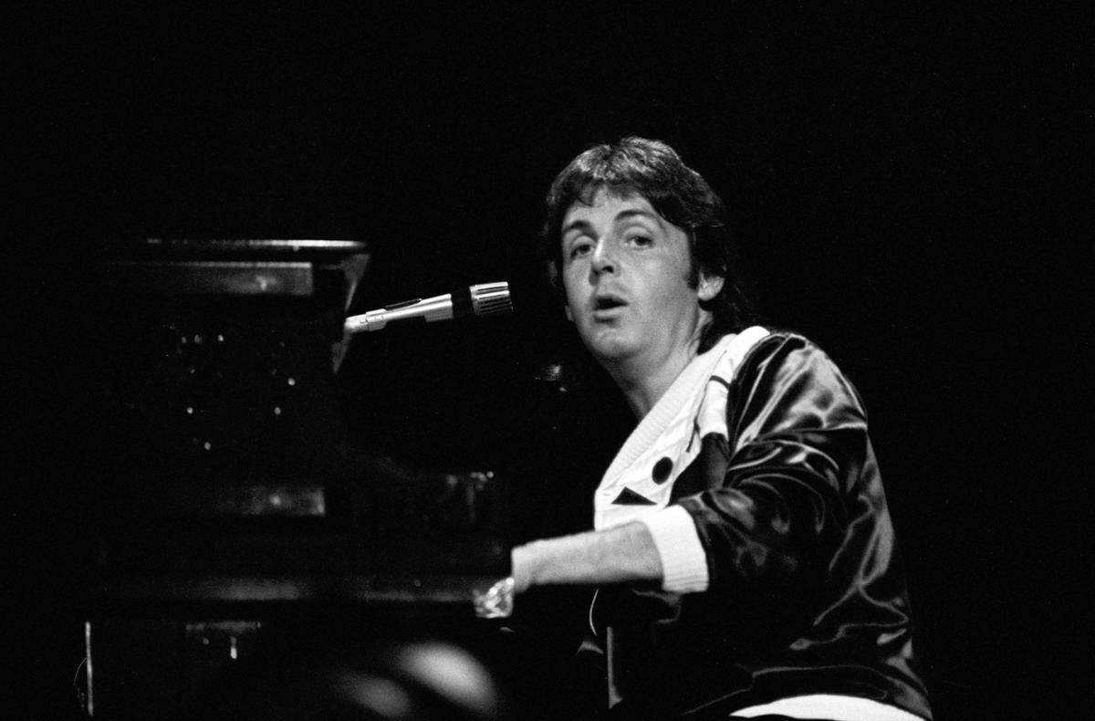 Paul McCartney performed several songs at a piano during the Wings’ show on May 3, 1976 at the Tarrant County Convention Center, including “Maybe I’m Amazed,” “Live and Let Die,” and “Let ‘Em In.”