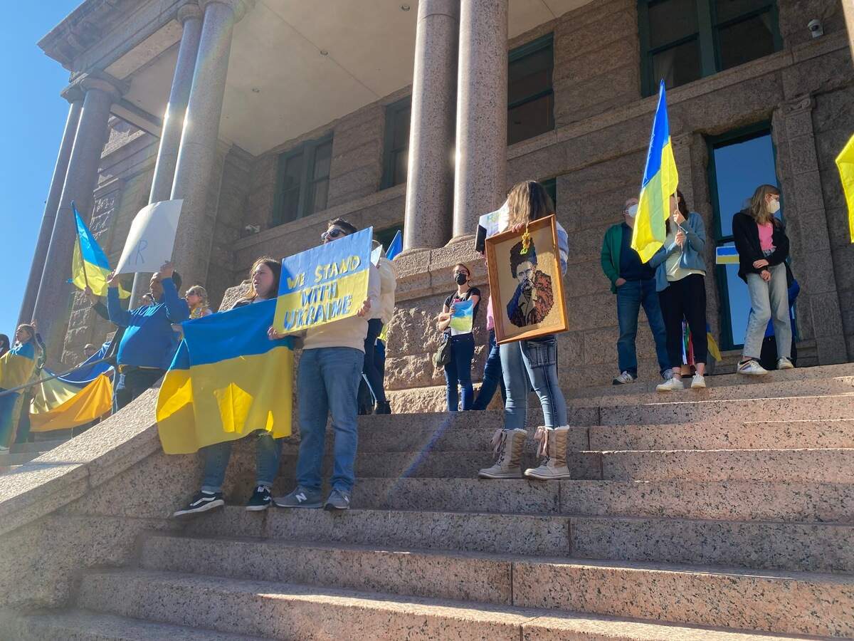 People opposed to the Russian invasion of Ukraine demonstrated on Feb. 27, 2022, at the Tarrant County Courthouse in Fort Worth.