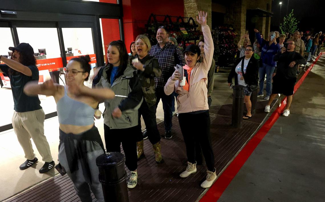 Shoppers cheer as the opening of Fort Worth Alliance H-E-B draws near.