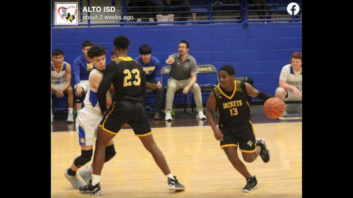 Devonte Mumphrey, shown dribbling during a January game, died on Tuesday, Feb. 8, after he collapsed during a game.