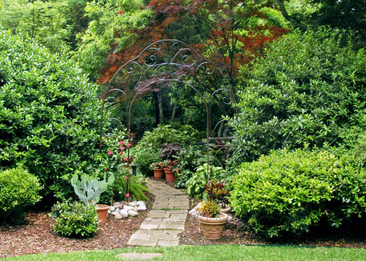 This quiet retreat in Sperry landscape required special planning.