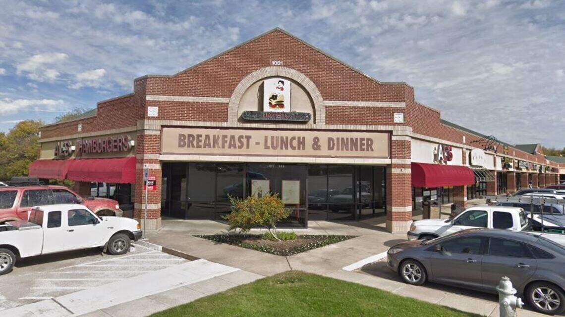This iconic burger joint in Arlington is moving to a new location after 31 years