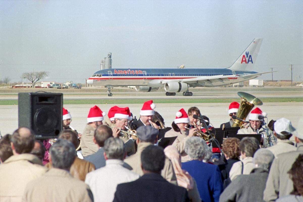 Dec. 14, 1989: A music band plays for the crowd as an American Airlines Boeing 757 is the first aircraft to land at the new $35 million Alliance Airport in Fort Worth.