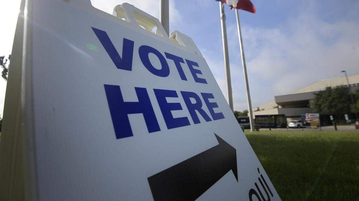 A federal three-judge panel in El Paso on Tuesday denied a request by Tarrant County residents to block a reconfigured state Senate district from being used in the upcoming March primary election while they pursue a lawsuit arguing that Texas lawmakers intentionally discriminated against voters of color when they redrew its boundaries.