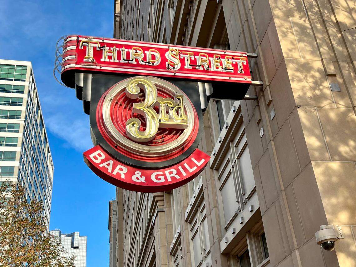 3rd Street Market will replace a sports grill in Sundance Square near the public library.