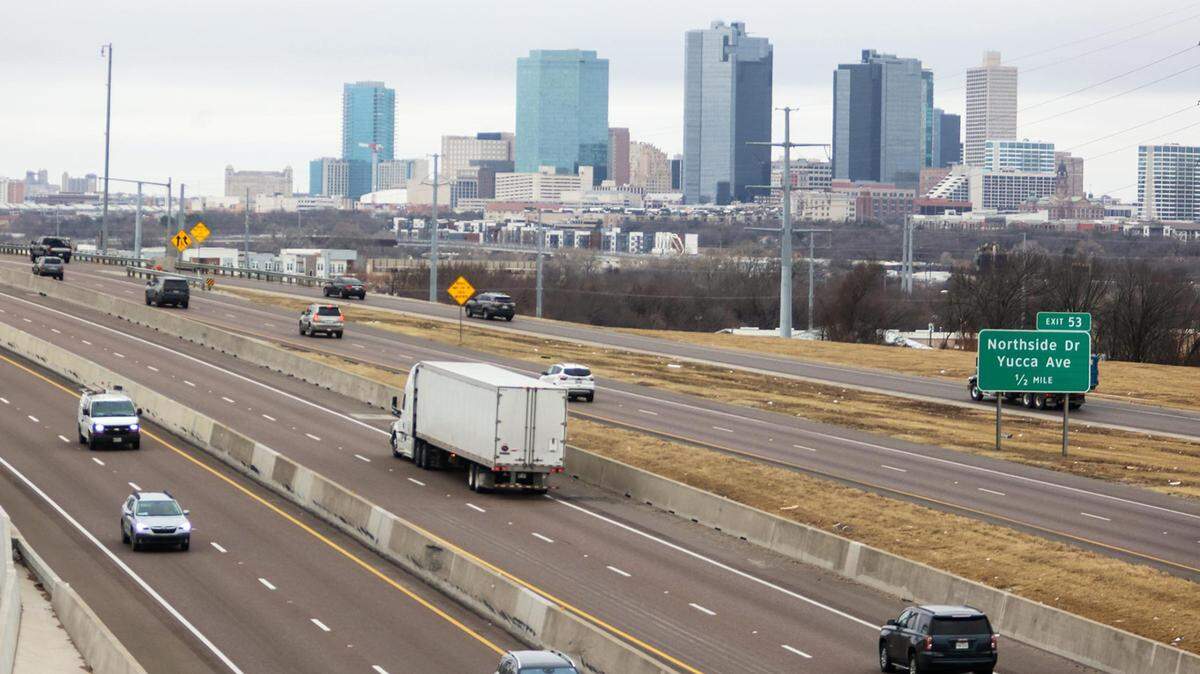 Traffic flows on the regular and express lanes of I-35W on Wednesday, February 2, 2022.