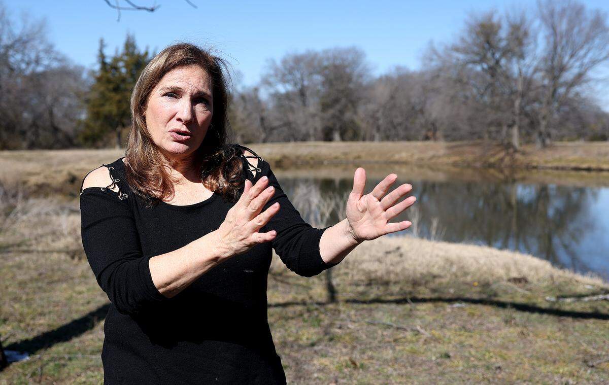 Michelle Quant voices her concerns about a proposed wastewater treatment facility located next to her property during a meeting with neighbors on Thursday, Jan. 29, 2026. Quant doesn't want treated effluent flowing into a pond her livestock drinks out of and her family fishes from.