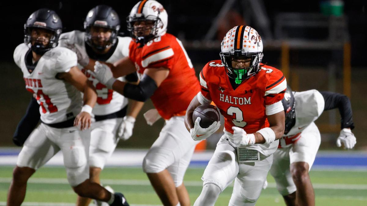 Haltom running back Keenan Jackson (3) takes the ball up the middle during a UIL District 8-6A football game at Birdville Fine Arts/Activity Complex in North Richland Hills, Texas, Thursday, Oct. 31, 2024.