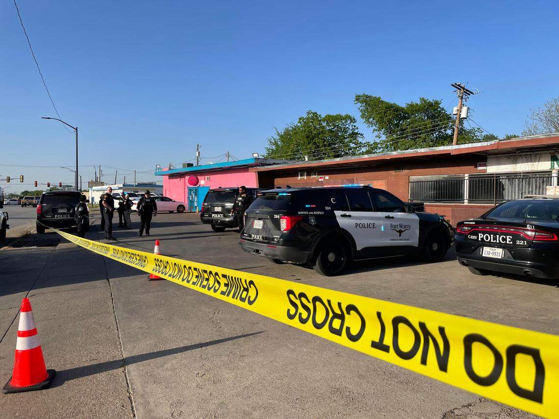Fort Worth police are investigating after a shooting was reported Thursday in the 1700 block of South Riverside Drive. Witnesses said one victim ran across the street to the 1400 block of East Allen Avenue. Police said there were three victims with non-life-threatening injuries.