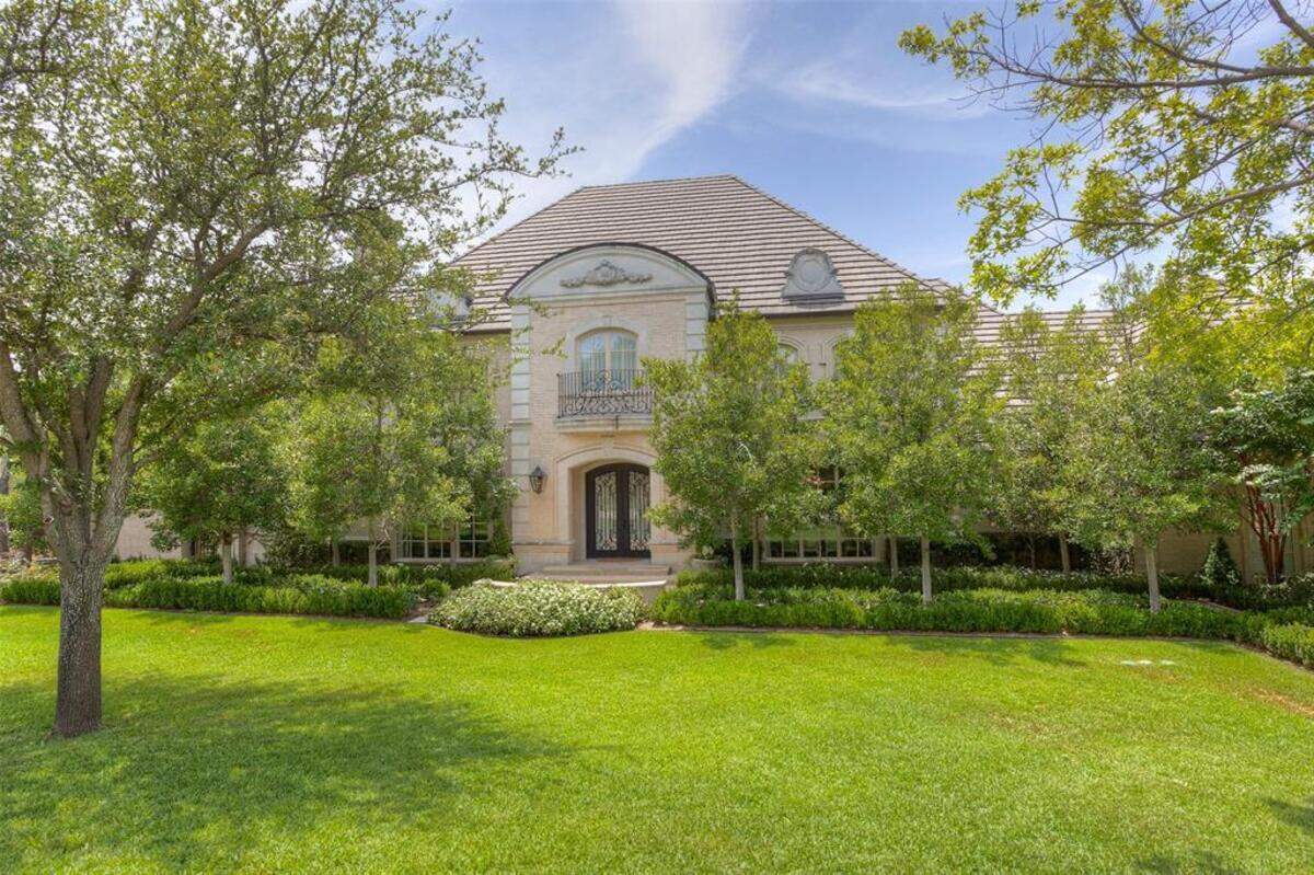 6221 Indian Creek Drive