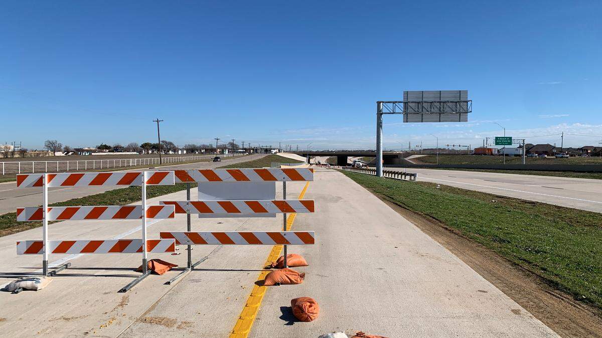 State Highway 170’s new mainlanes, scheduled for completion last year, still aren’t open.