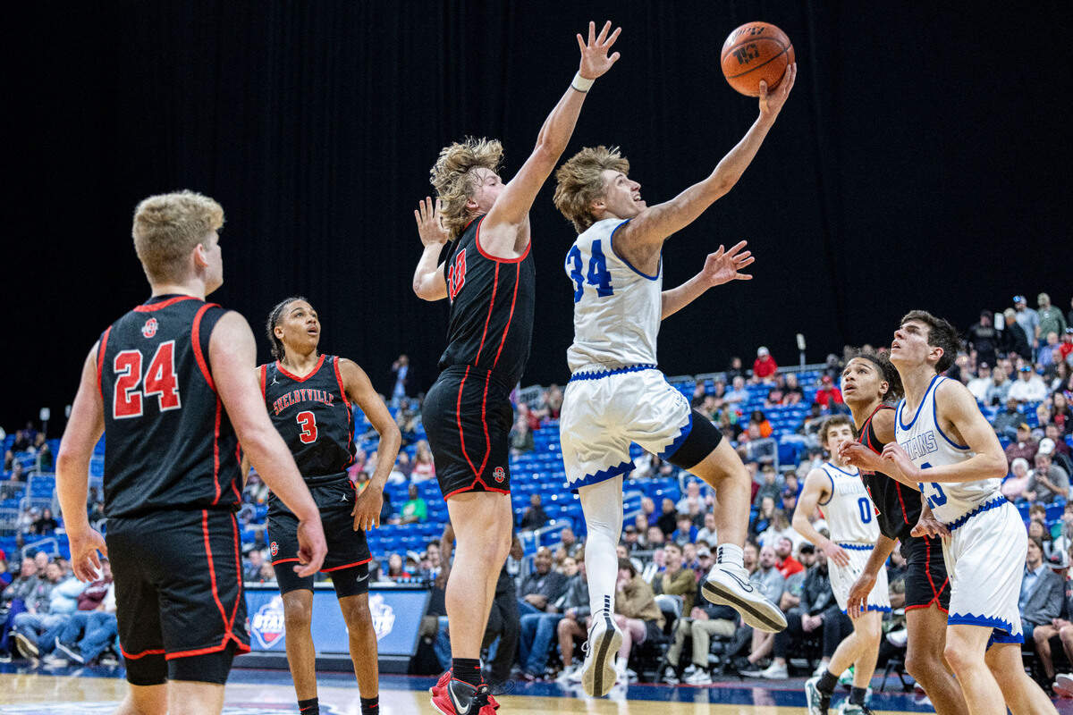 Court Gaylor (34) is a 2023-2024 Fort Worth All-Area honorable mention.