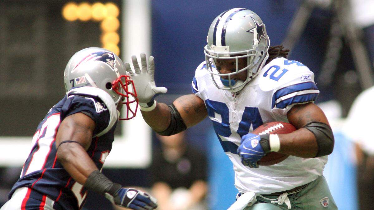 Funeral services for former Dallas Cowboys running back Marion Barber will be on June 22.
