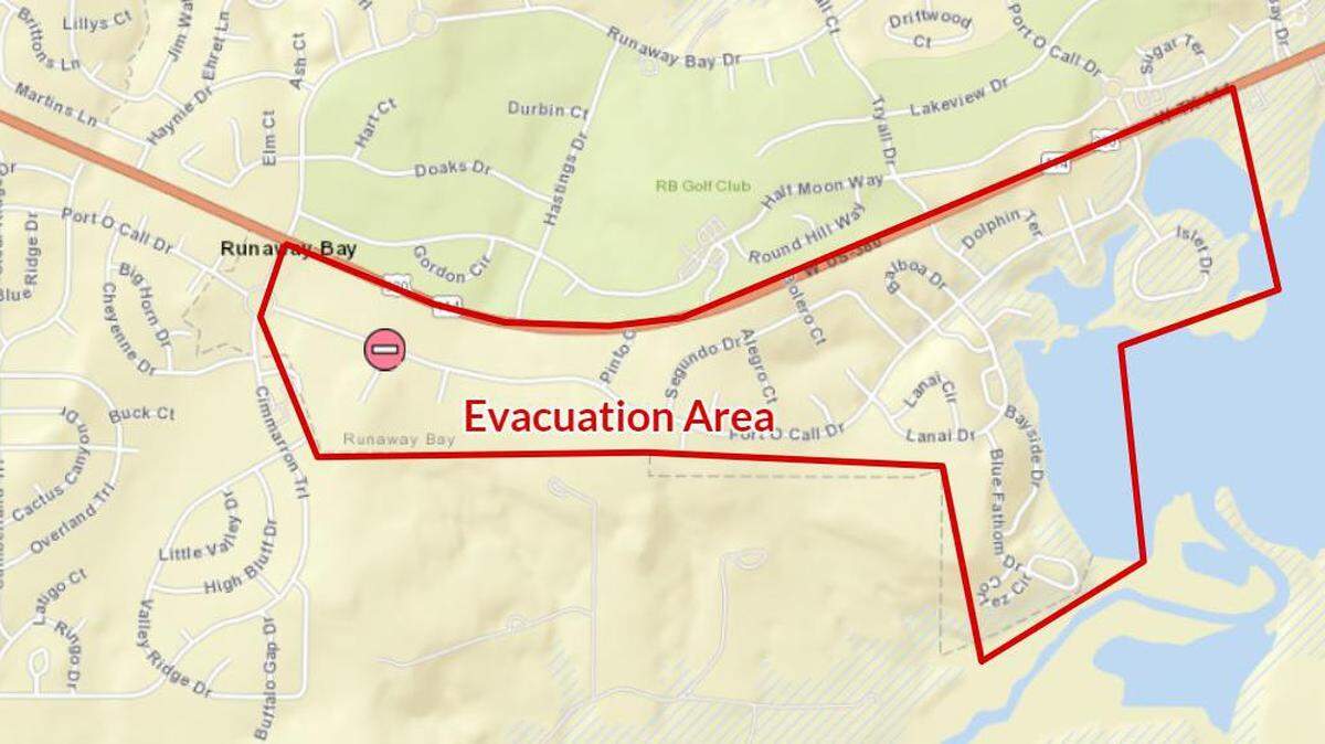 A wildfire started in Runaway Bay, Texas near County Road 3701 and Valley Ridge Drive Wednesday afternoon, causing residents to evacuate.