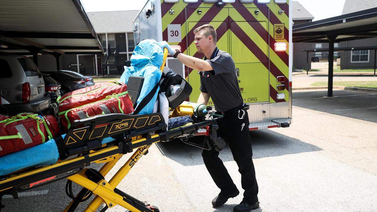 MedStar paramedic Chandler Ashley answers a call on Friday, May 20, 2022.