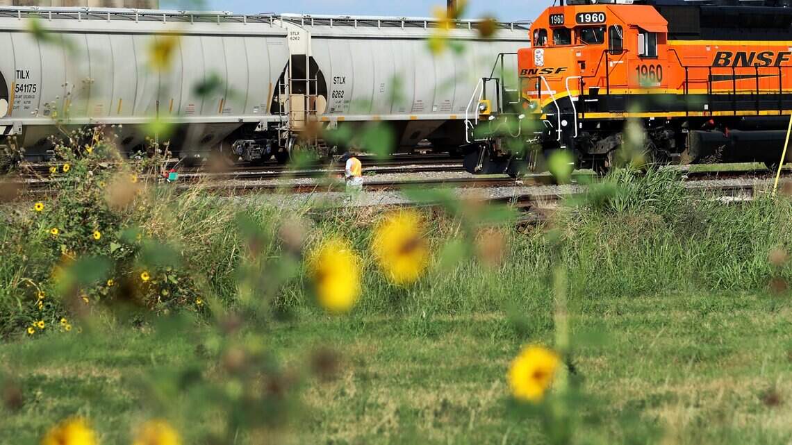 Judge to BNSF, unions: Don’t use courts for negotiating leverage