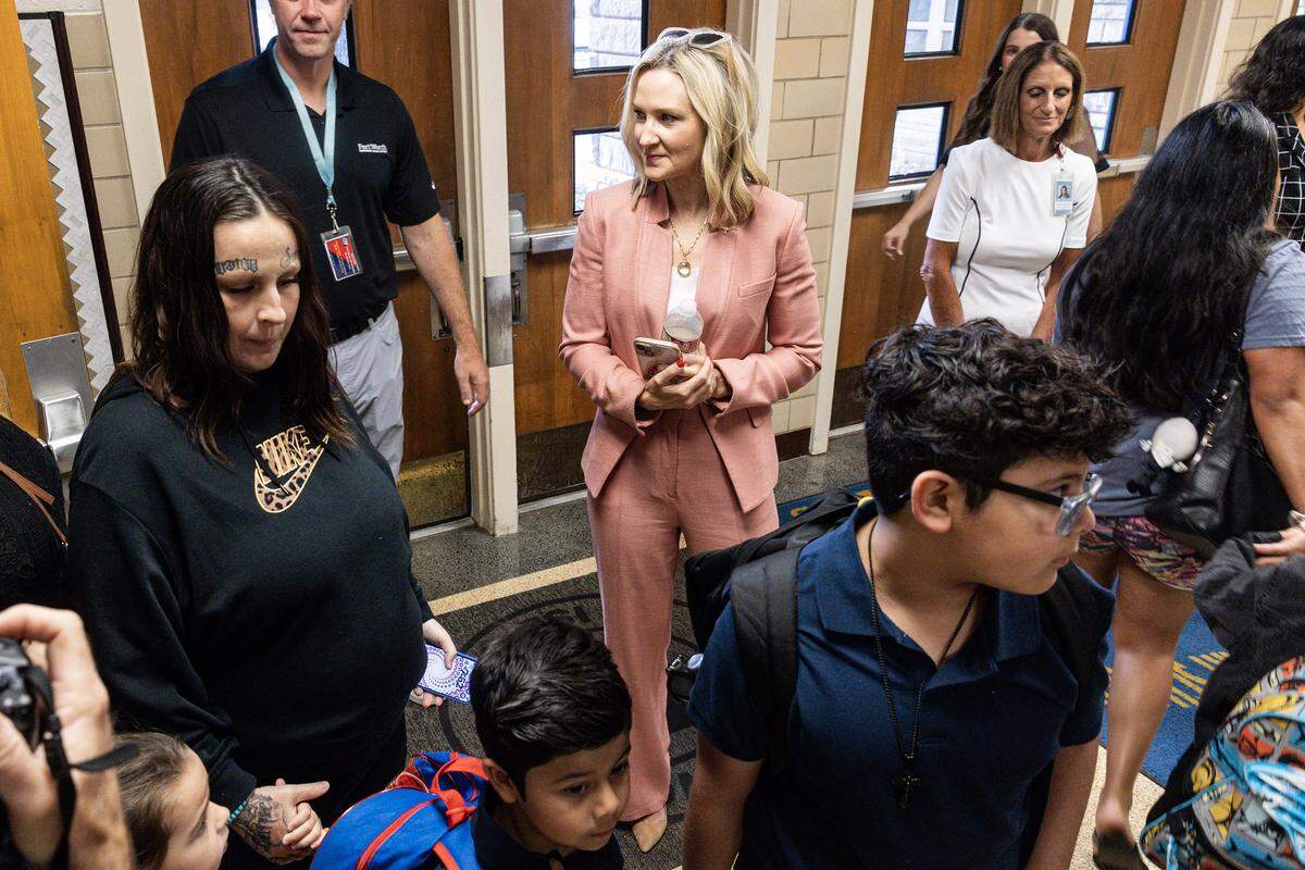 Fort Worth Mayor Mattie Parker greets students and parents to begin the first day of instruction at Mary Louise Phillips Elementary School in Fort Worth on Tuesday, Aug. 12, 2025.