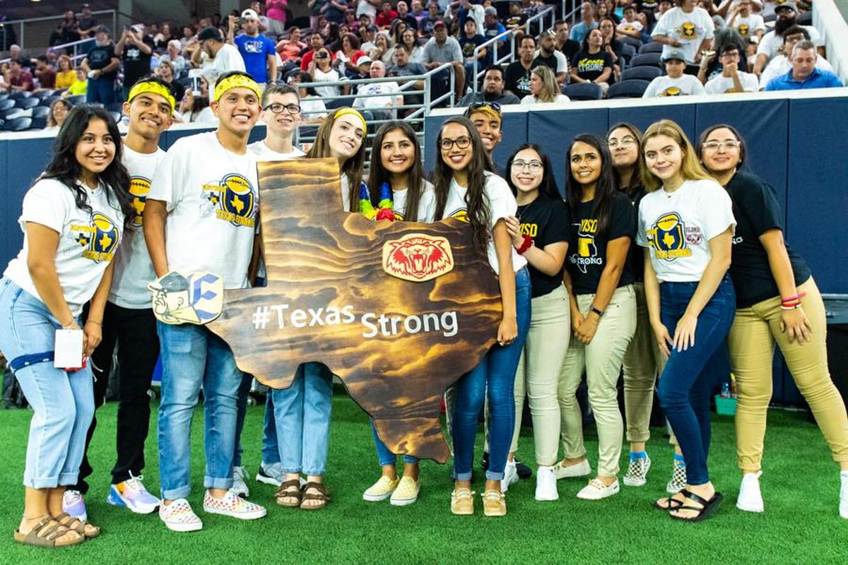 El Paso shows its support before Thursday’s game between Eastwood and Plano at The Star in Frisco.