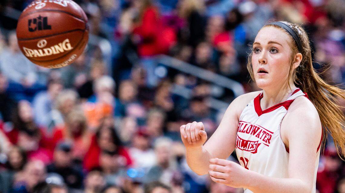 Sophmore Bree Brattain (23) catches a pass during the 3A State Semifinal between Shallowater and and Schulenburg at the Alamodome in San Antonio on March 5th, 2020. (Matthew Smith-Special to the Star-Telegram).