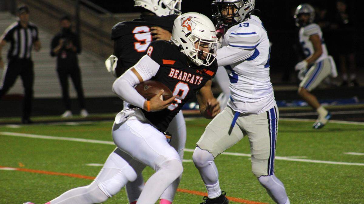 Aledo quarterback Hauss Hejny runs for a 6-yard touchdown in the first quarter of Friday’s game versus Burleson Centennial.