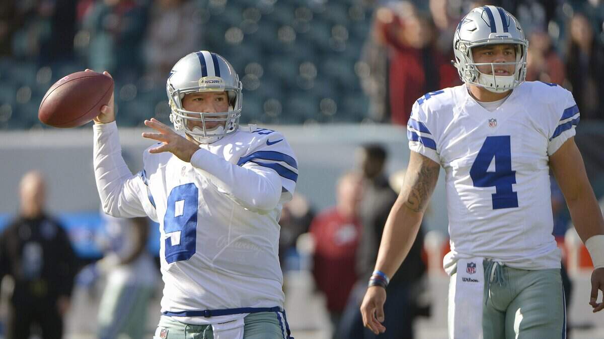 Dallas Cowboys quarterback Tony Romo (9) and quarterback Dak Prescott (4) practice before the game as the Philadelphia Eagles beat the Dallas Cowboys 27 to 13 at Lincoln Financial Field in Philadelphia, PA, Sunday, Jan. 1, 2017.