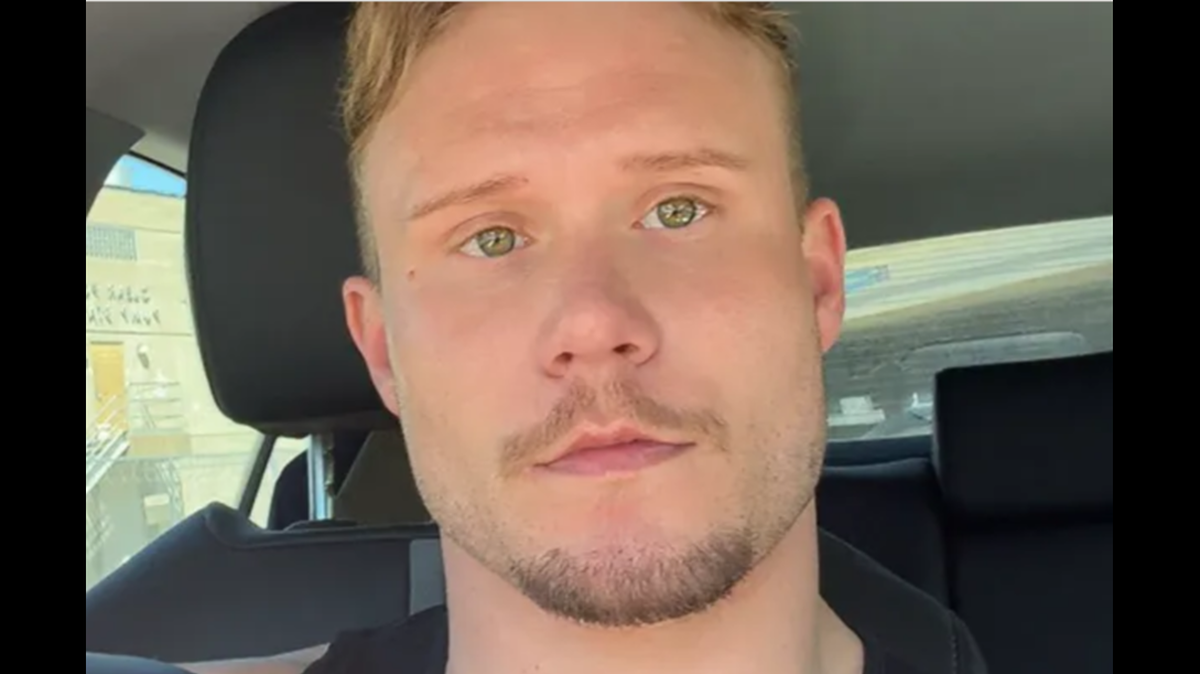 North Texas DoorDash driver Jackson Oltmanns says he’s lucky to be alive after being attacked by a stranger who asked him for money at a south Fort Worth Waffle House early Saturday.