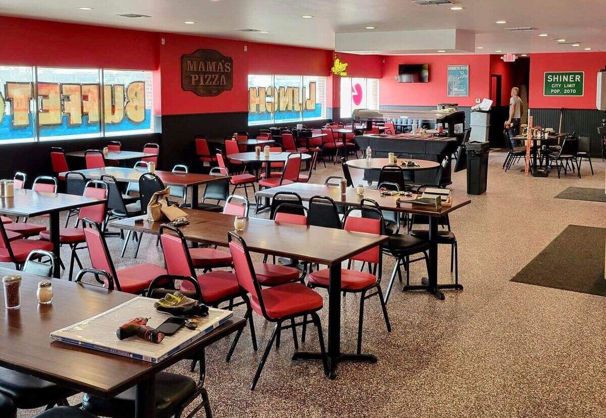 The Mama’s Pizza location on Berry Street has a fresh look after 50 years.