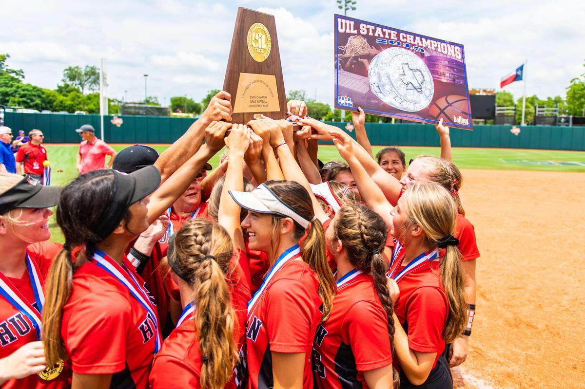 Huffman Hargrave defeated Anna 12-0 in six innings during the 4A state championship, Saturday June 1, 2019.