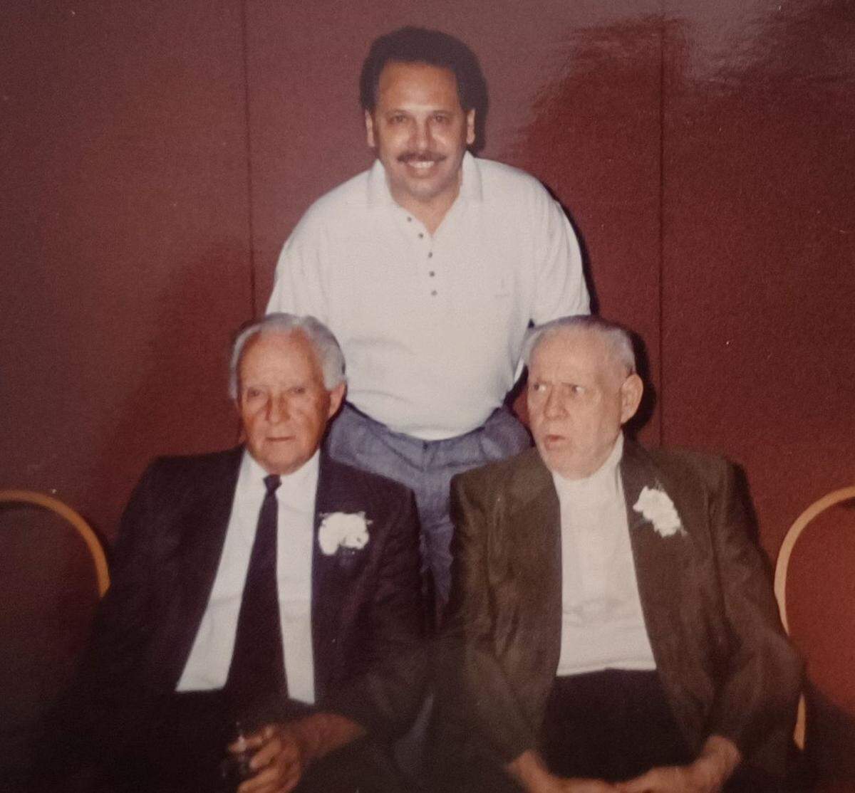 Ernest Lazo, center, poses with famous pool players William Mosconi (Mr. Pocket Billiards), left, and Minnesota Fats (Rudolf Wanderone) at the 1991 Billiard Congress of America National Conference in Las Vegas.