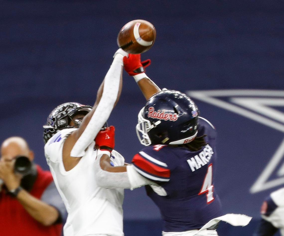 Denton Ryan defensive back Ty Marsh (4) breaks up a pass intended for Summit wide receiver Hal Presley (9) during the Conference 5A Division 1 2020 state championship semi-final football game at AT&T Stadium in Arlington, Texas, Friday, Jan. 08, 2021. Ryan led Summit 21-13 at the half. (Special to the Star-Telegram Bob Booth)