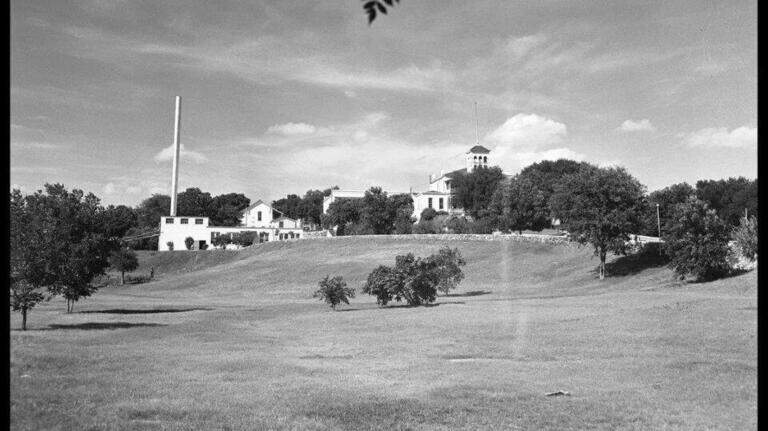 Texas was fascinated with its Civil War veterans. The last one died here at 117.