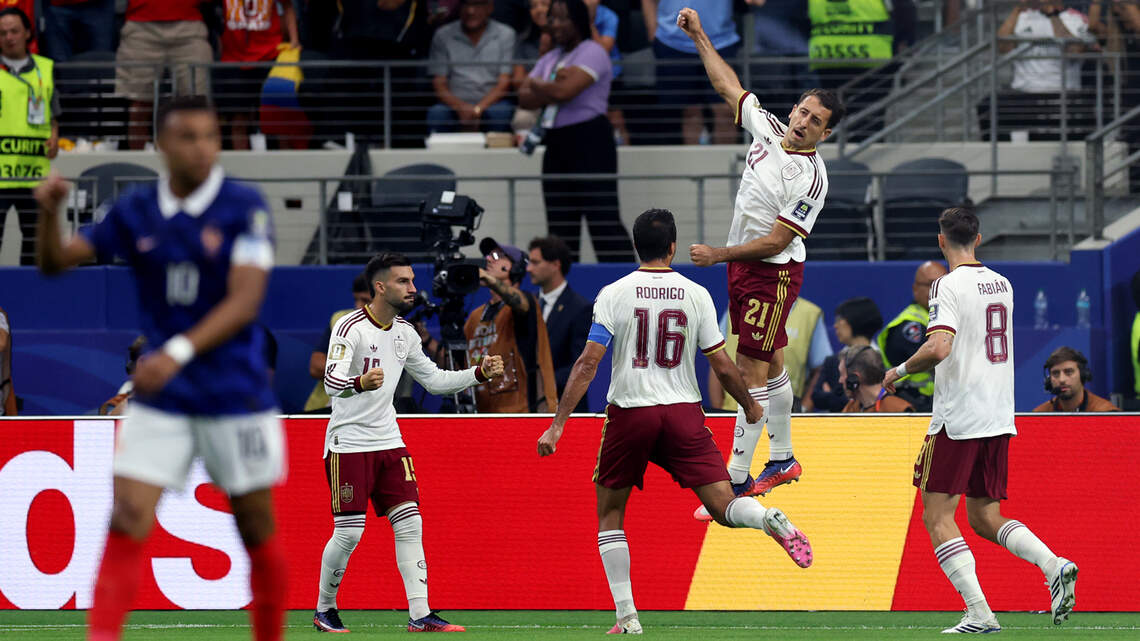 Live updates: Penalty kick provides halftime edge in DFW World Cup semifinal