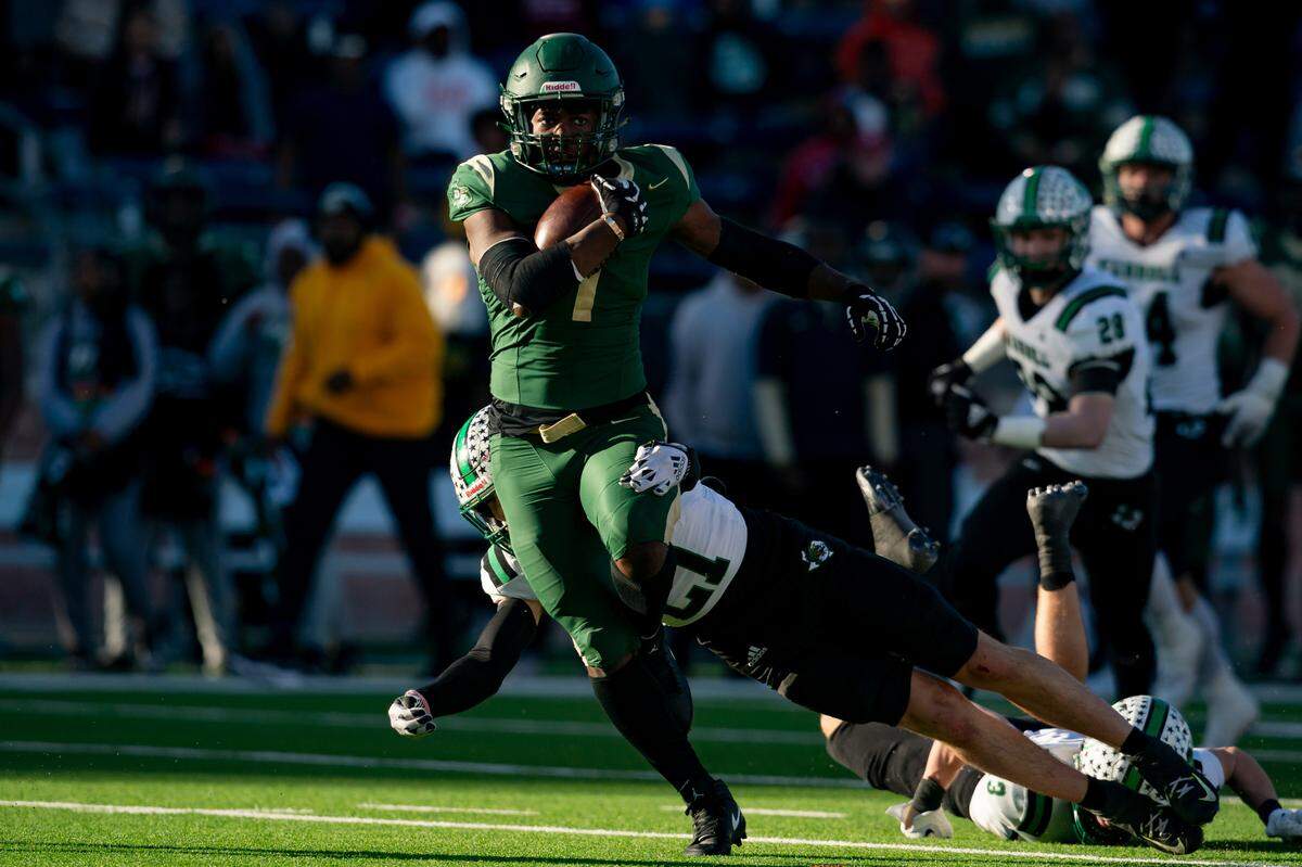 DeSoto and running back Deondrae “Tiger” Riden Jr. will face Humble Summer Creek in the Class 6A D2 State Championship on Saturday at 7 p.m. CT.