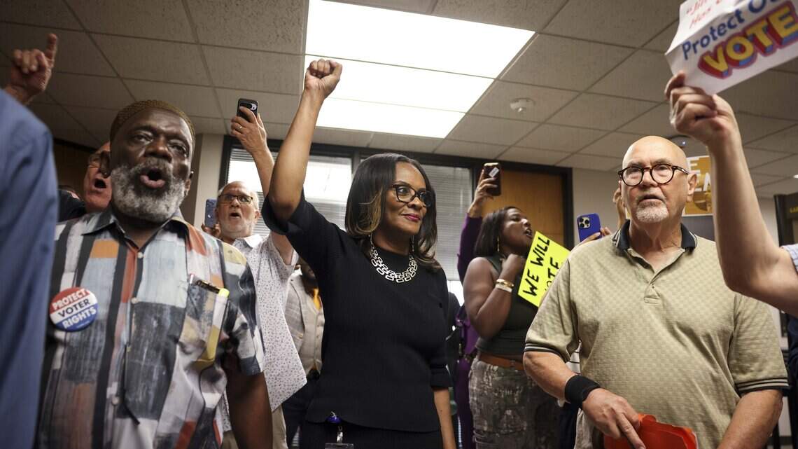 Tarrant County judge kicks public out of Commissioners Court meeting