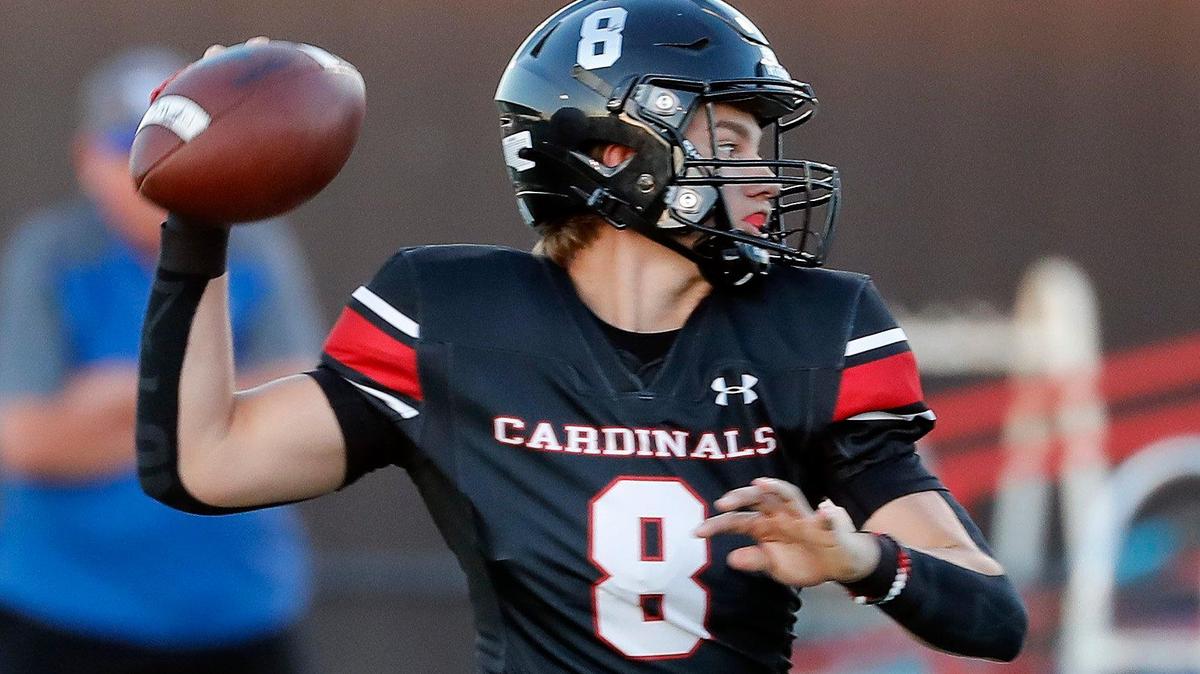 Fort Worth Christian quarterback Hogan Nelson (8) and the Cardinals are ranked this week.