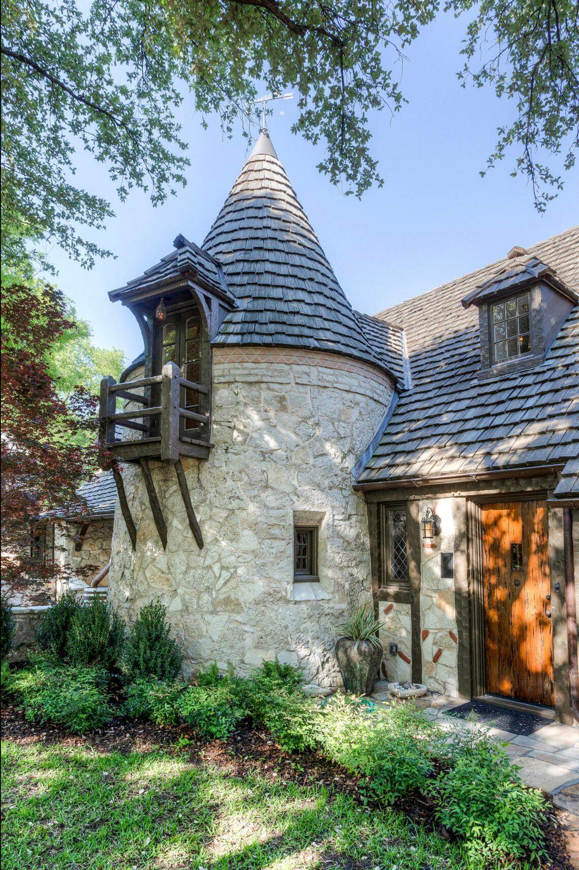 This home on Simondale Drive in Fort Worth was built in 1937 by I.C. and Jewel Parker, credited with inventing the Drumstick ice cream cone. The 4,129-square-foot home designed by architect Charles Stevens Dilbeck is currently for sale.
