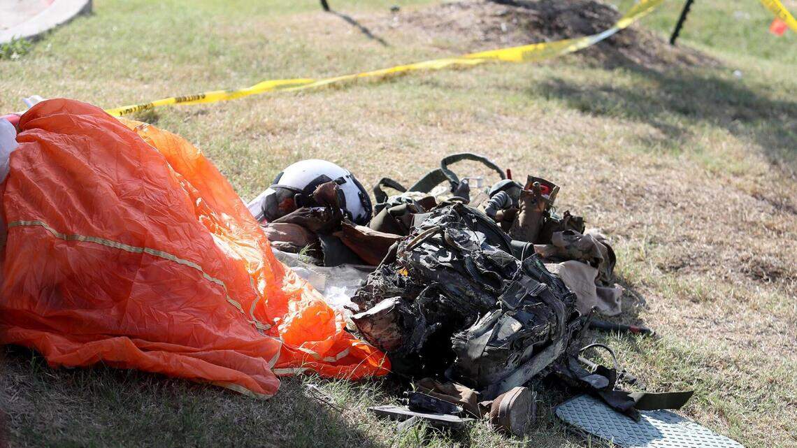‘Perfect storm’: Pilots of Navy jet had few options after bird strike, expert says