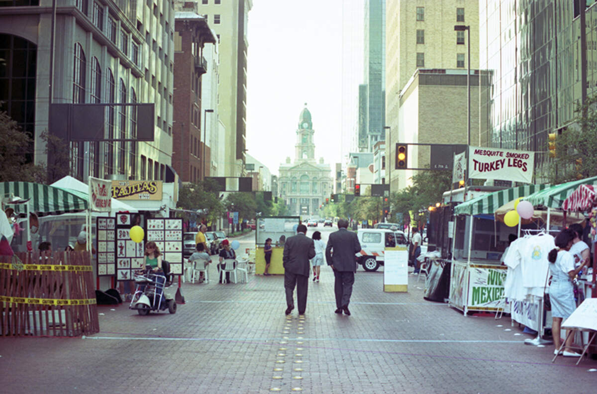 Sept. 7, 1990: People begin to gather at the 12th annual Fiesta in the Park on Fort Worth’s Main Street between Seventh and Eighth streets.